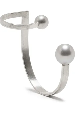 HSU JEWELLERY LONDON Arete earcuff Drawing A Circle
