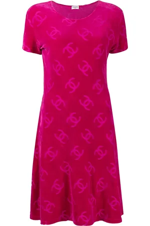 CHANEL Vestido estilo playera con estampado CC 1996
