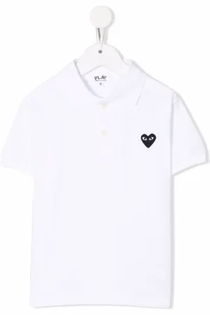 Comme des Garçons Playera tipo polo con parche de corazón