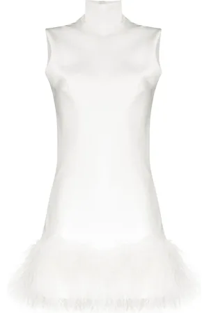 16Arlington Vestido corto Umiko con ribete de plumas
