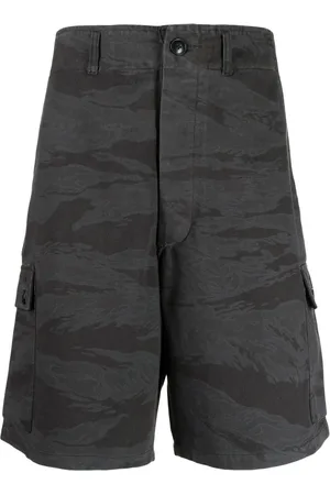 Maharishi Shorts cargo con estampado militar