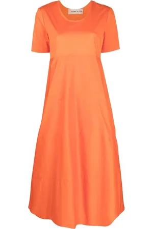 BLANCA Vestido con capas escalonadas