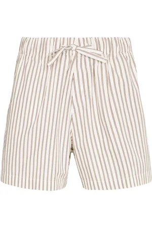 Tekla Bermudas estilo pijama con rayas verticales