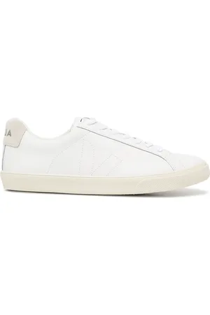 Veja Tenis bajos con logo bordado