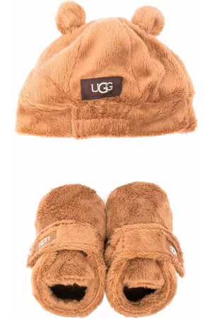 UGG Set de gorro y botas de pelo artificial