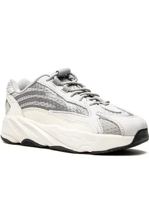 adidas Tenis YEEZY Boost 700 V2 Static