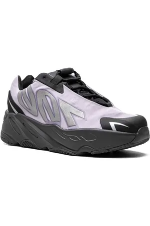 adidas Tenis YEEZY Boost 700 MNVN