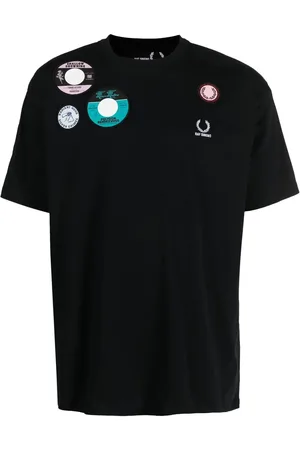 Fred Perry Playera con detalle de parche