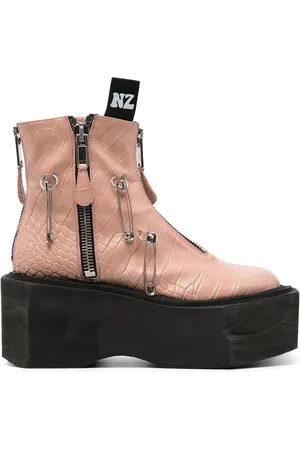 Natasha Zinko Botas con detalles de anillos