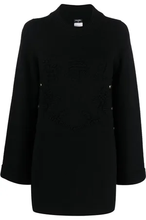 CHANEL Vestido tejido con motivo bordado CC 2010