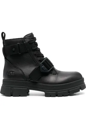 UGG Botas Ashton con agujetas