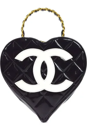 CHANEL Cosmetiquera CC Heart 1995