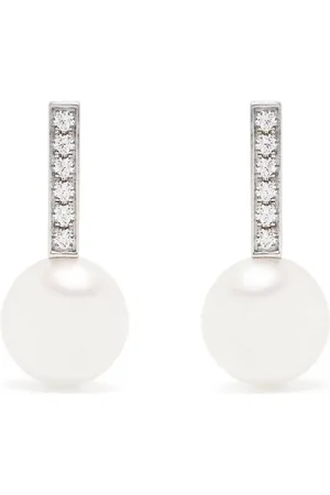 Tasaki Aretes Akoya en oro blanco de 18kt con diamante