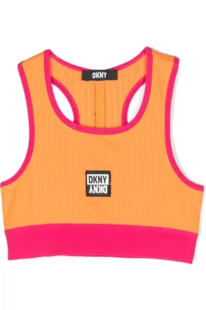DKNY Top corto con parche del logo y rayas diplomáticas estampadas