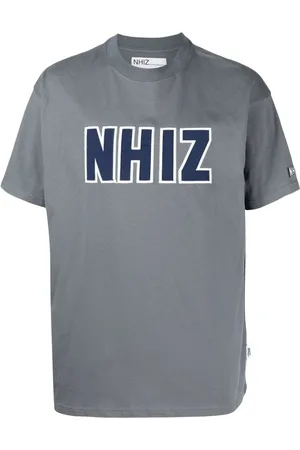 Izzue Playera manga corta con logo bordado