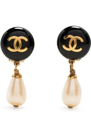 CHANEL Aretes de clip con logo CC 1995