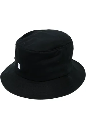 Norse projects Gorro de pescador con monograma bordado