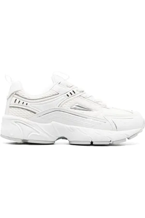 Fila Tenis bajos con agujetas