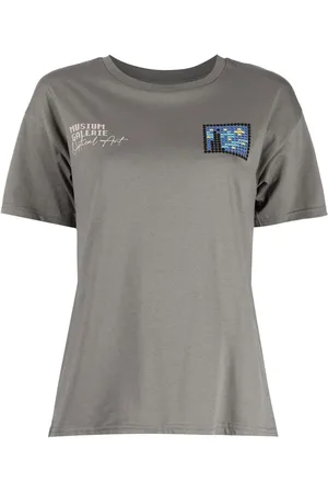 Musium Div. Playera con bordado gráfico