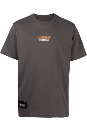Izzue Playera manga corta con logo estampado