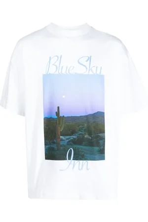 BLUE SKY INN Playera con fotografía estampada