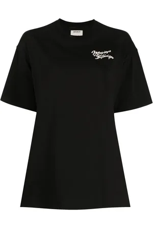 Musium Div. Playera con logo bordado