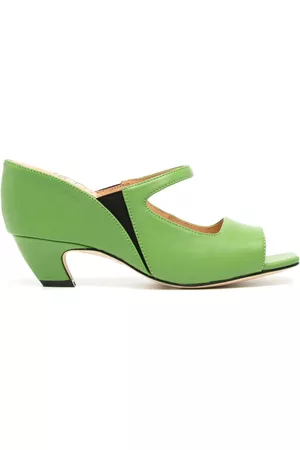Maison Mihara Yasuhiro Zapatillas con diseño de dos tonos y puntera en punta