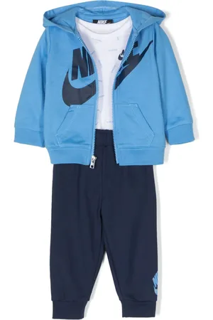Nike Traje deportivo de tres piezas con capucha
