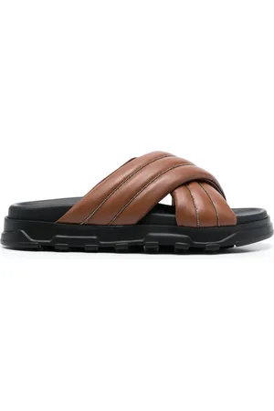 Fabiana Filippi Flip flops capitonadas con detalle de mostacillas