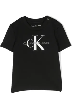 Calvin Klein Playera manga corta con logo estampado