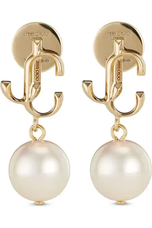 Jimmy Choo Aretes con letras del logo y perlas