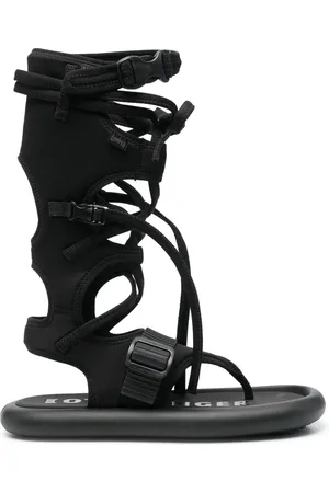 Camper Sandalias con tiras y hebillas