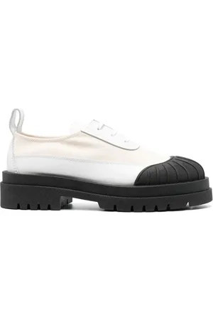 Plan C Zapatos de lona con agujetas