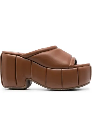 THEMOIRÈ Mules capitonados Cassiope con plataforma