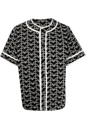 CLOT Camisa manga corta con corazones estampados