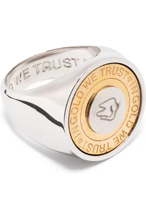 In Gold We Trust Anillo con logo grabado