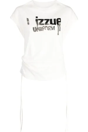 Izzue Playera con logo y detalles