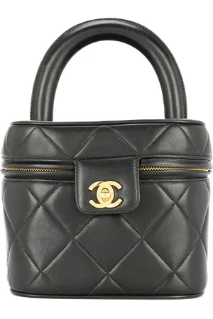 CHANEL Neceser capitonado