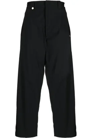 Izzue Pantalones rectos con placa del logo