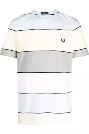 Fred Perry Playera con logo bordado y motivo de rayas