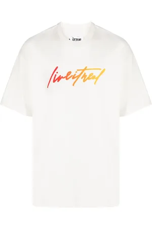 Izzue Playera con parche del logo