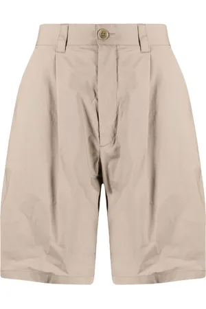 Izzue Bermudas con placa del logo