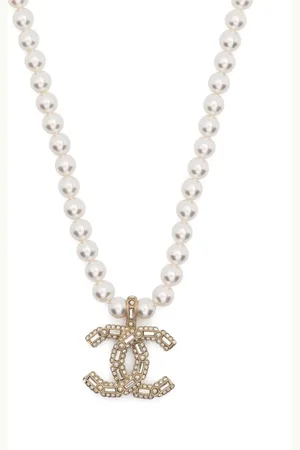 CHANEL Collar con logo CC 2000