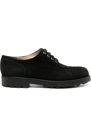 CHANEL Zapatos con agujetas y logo CC en relieve 2000