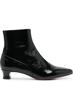 Chie Mihara Botas Heyu con puntera en punta y tacón de 45mm