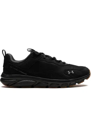 Under Armour Tenis Charged Verssert Black Out