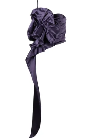 Concepto Top con apliques florales