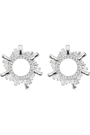 Amina Muaddi Aretes Begum