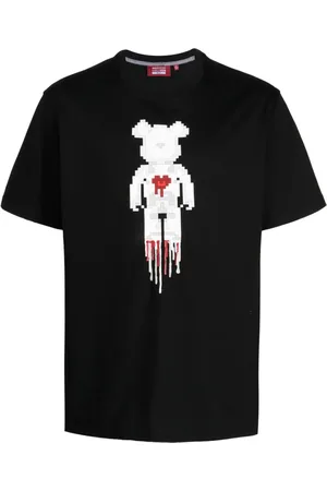 MOSTLY HEARD RARELY SEEN Playera con motivo Bear