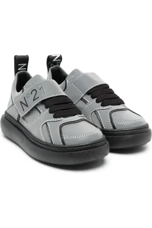 Nº21 Tenis con logo estampado
